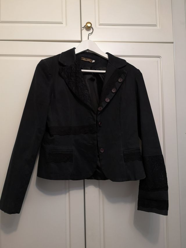 chaqueta algodón y encaje