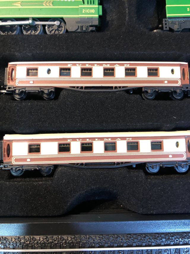 Mini Tren Escala Z: "Golden Arrow" - Atlas 1/220