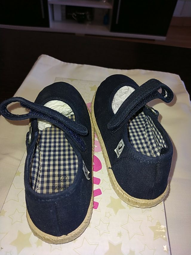 Merceditas  talla 27 niña