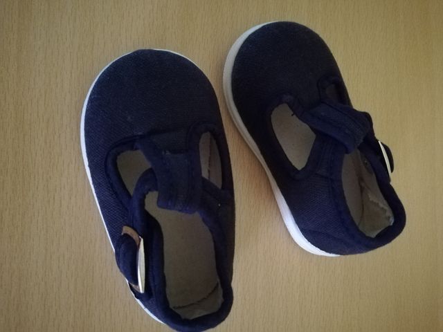 Zapatillas bebe num 19