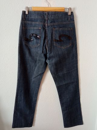 Vaqueros jean pantalones Precchio talla 40 de segunda mano por 3 EUR en  Sevilla en WALLAPOP