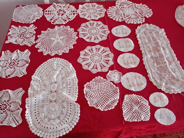 21 centros ganchillo de hilo.28€ todos.