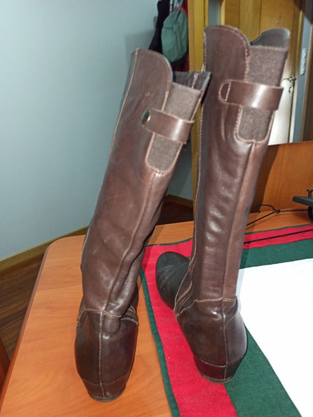 botas cuero marrones 