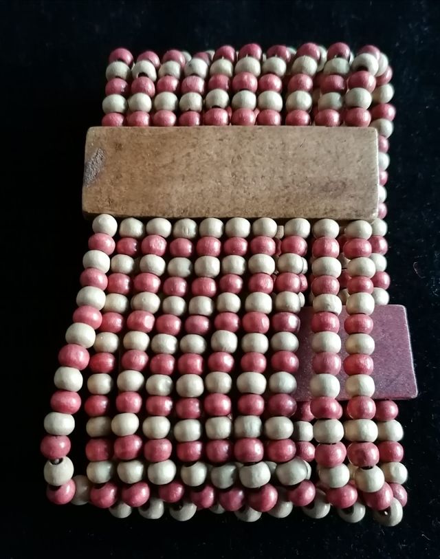 Pulseras de madera