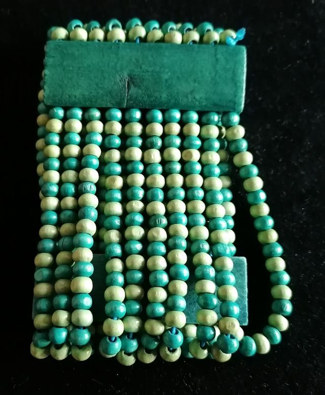 Pulseras de madera