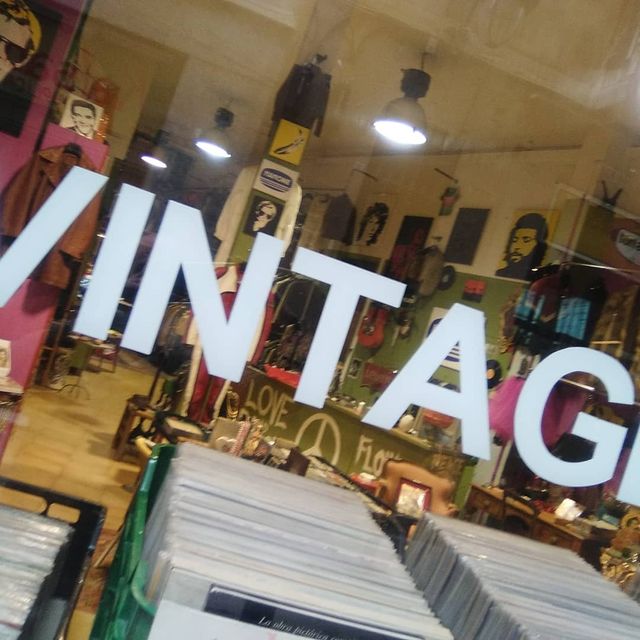 Rosario antico grande in legno gigante