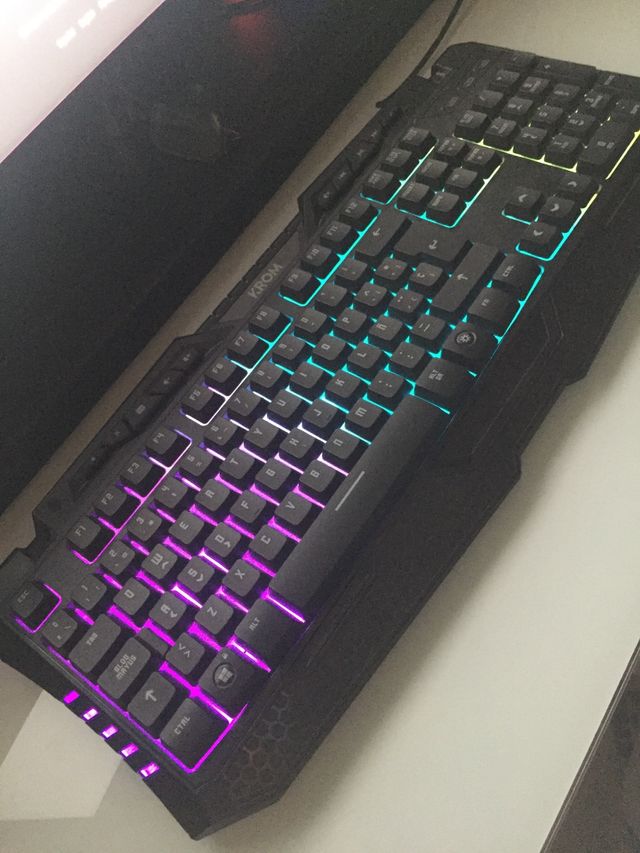 CASCOS KROM STEREO RGB GAMING