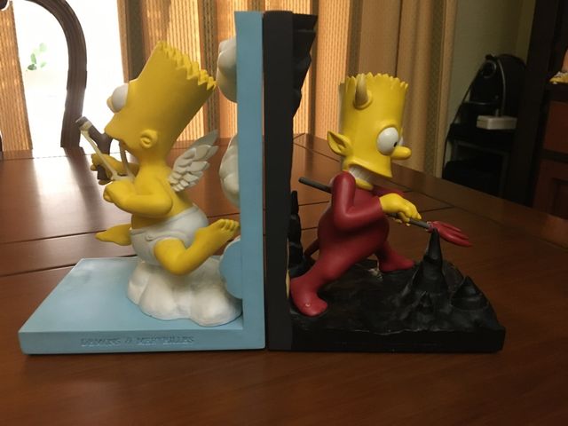 Sujetalibros simpson