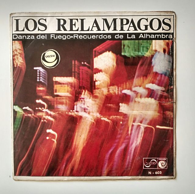 SINGLE LOS RELAMPAGOS DANZA DEL FUEGO