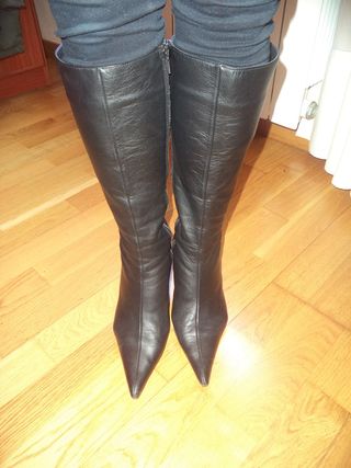 Botas altas señora de piel de segunda mano por 6 EUR en Lleida en WALLAPOP