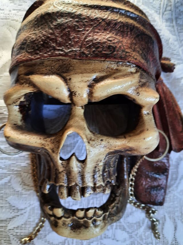calabera pirata ,,terriblemente realista