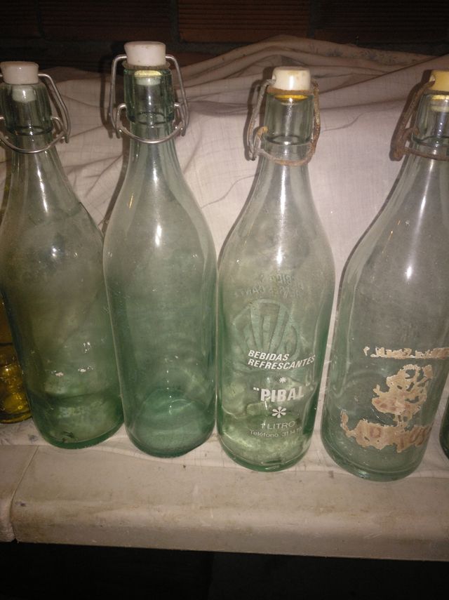 Lote de botellas antiguas