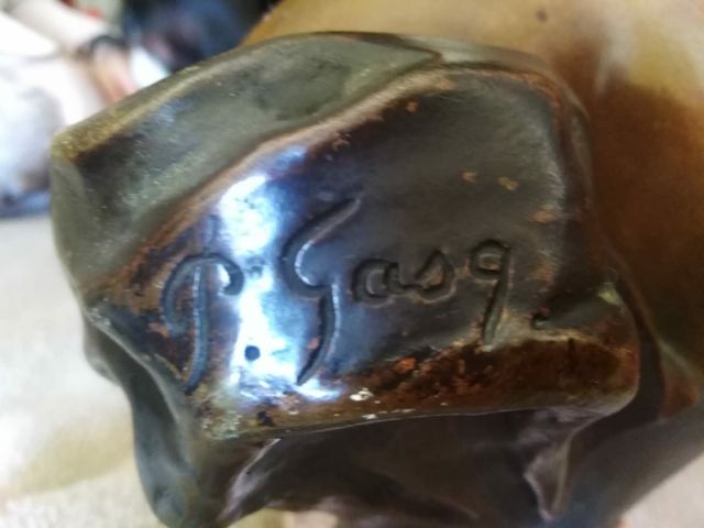 Busto de bronce antiguo