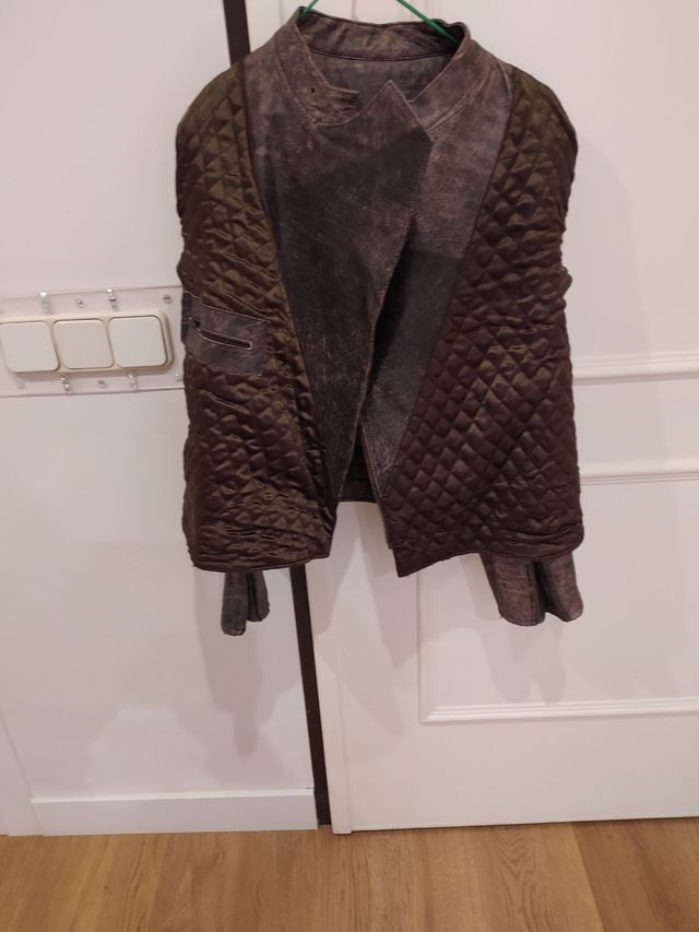 Chupa de cuero mujer