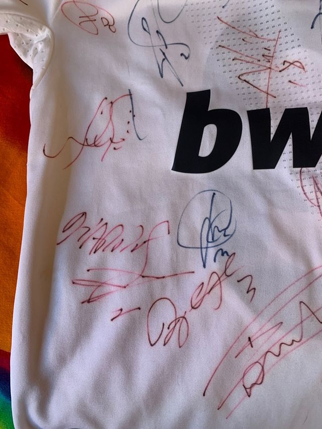 Camiseta Real Madrid firmada por todos los jugador