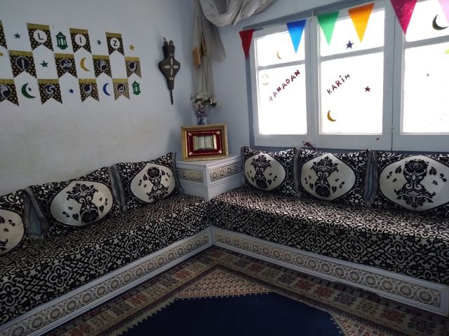 Salón marroquí completo de segunda mano por 650 € en Barcelona en WALLAPOP