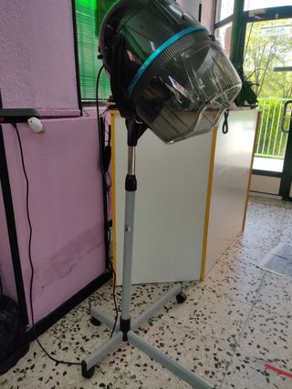 Secador de pie de segunda mano por 85 EUR en Getafe en WALLAPOP