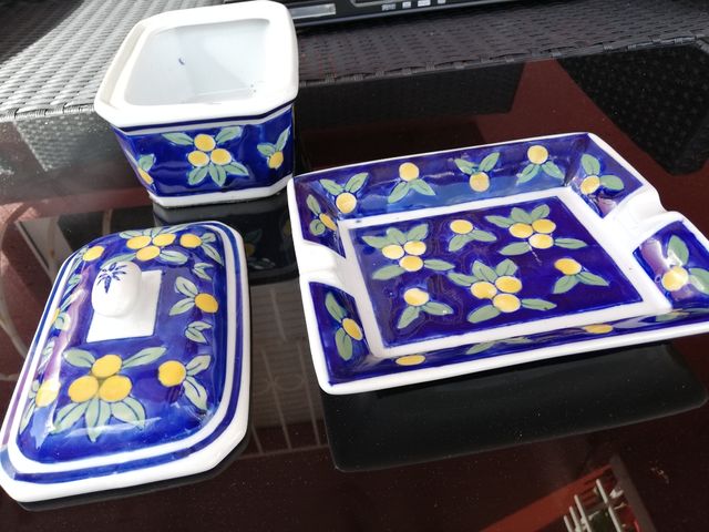 Conjunto Bombonera esmaltada y Cenicero