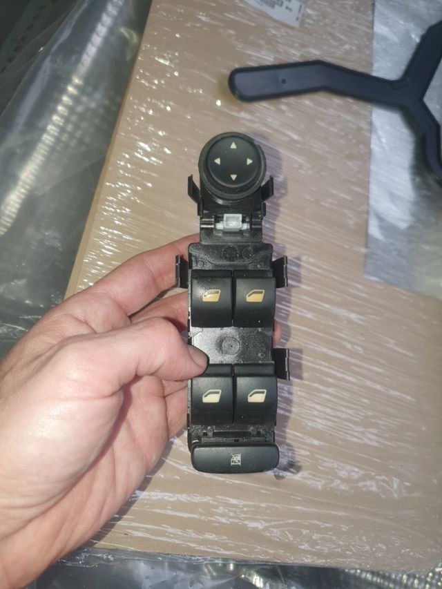 Interruptor elevalunas