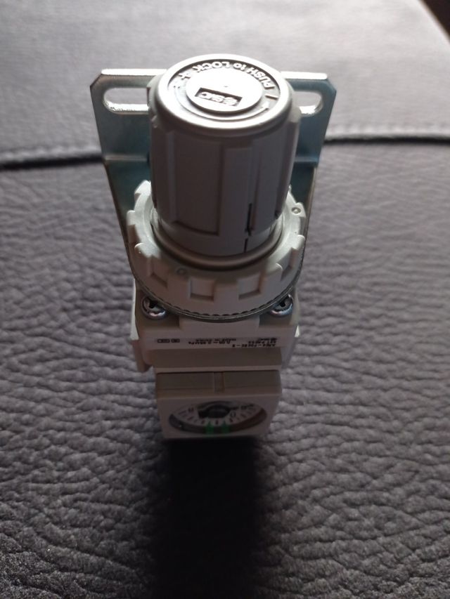 SMC Regulador de presión AR20-F02BE-B