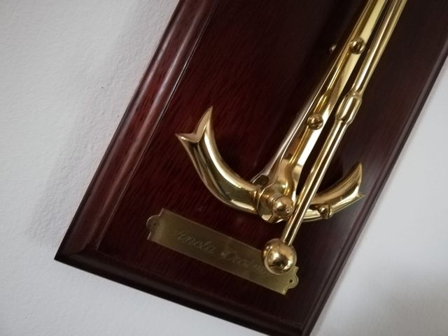 Cuadro marino ancla Crotman y timon .