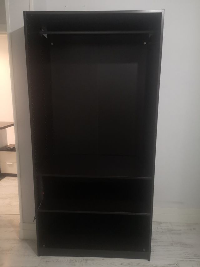 Armario Negro de segunda mano por 60 € en Madrid en WALLAPOP