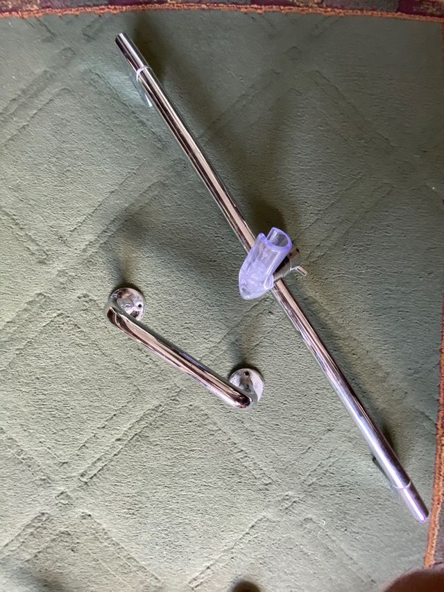 Agarrador ducha, grifo y barra de ducha