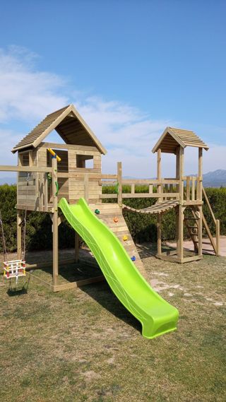 PARQUE INFANTIL INSTALADO EN TU JARDÍN