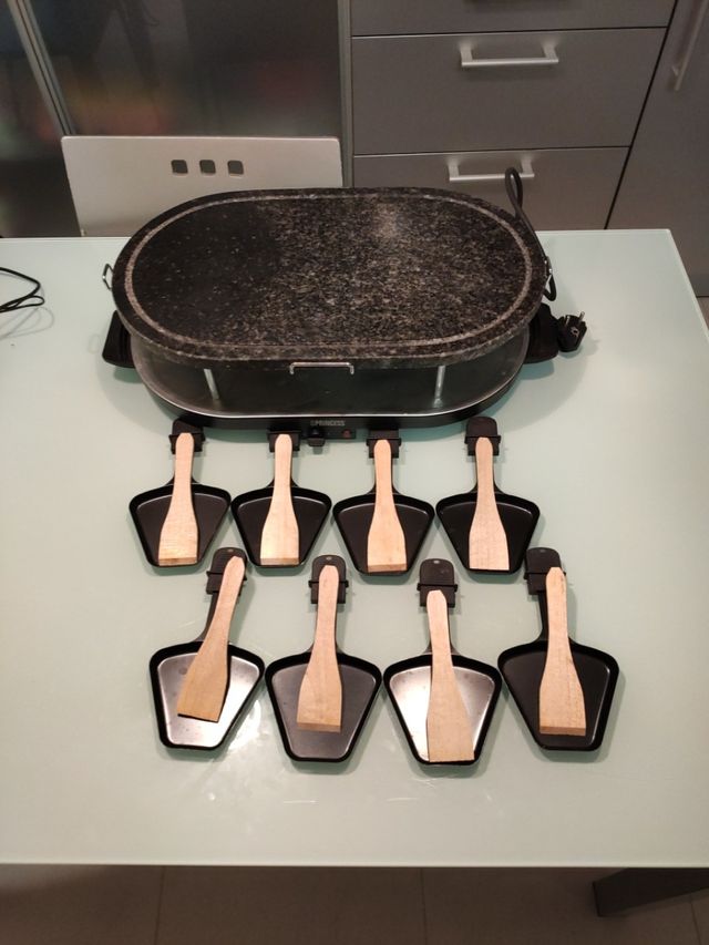 Pedra com fundidor de queijo