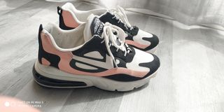 Bambas nike air270 negras, rosas, blancas 39 de segunda mano por 15 EUR en  Castellar del Vallès en WALLAPOP