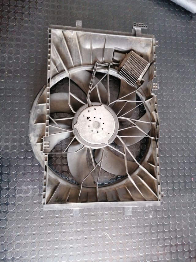 Electroventilador Mercedes Clase C