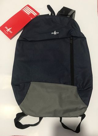 Mochila John Travel de segunda mano por 6,5 EUR en Madrid en WALLAPOP