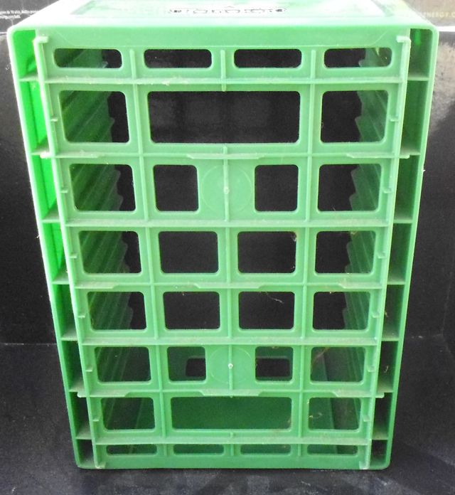 Caja porta CD Y DVDs con forma de caja de cerveza 