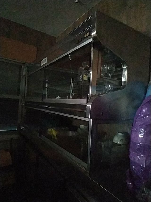 vitrina,muy bien cuidada,cómo nueva