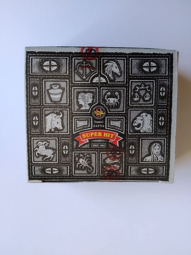 colección de cajas vacías de Inciensos