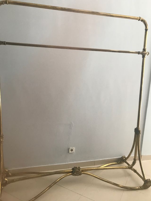 Perchero Art Deco de bronce