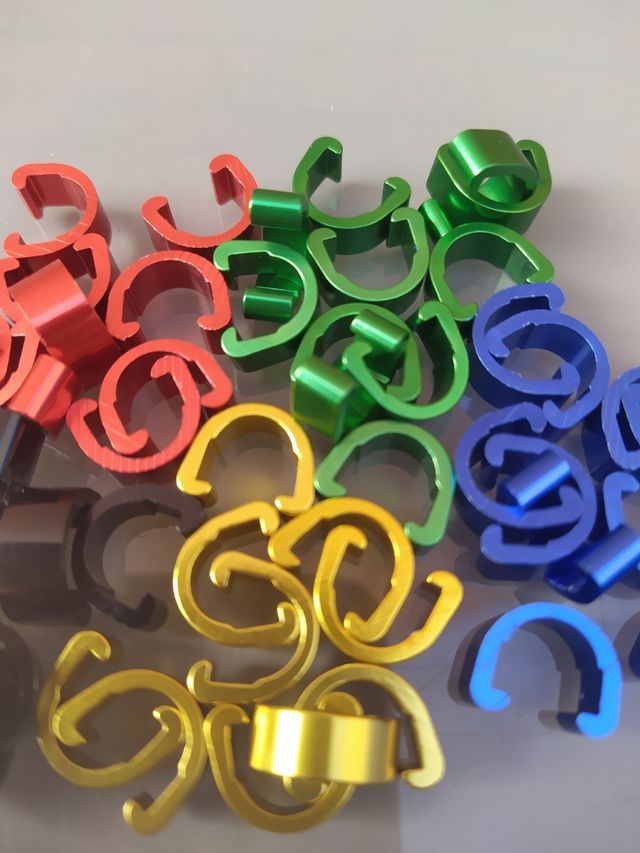 Grapas sujetacables para cuadros de bici. NUEVOS.