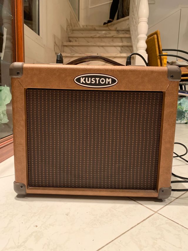 AMPLIFICADOR KUSTOM