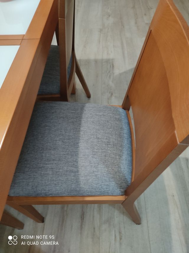 vendo mesa y sillas comedo