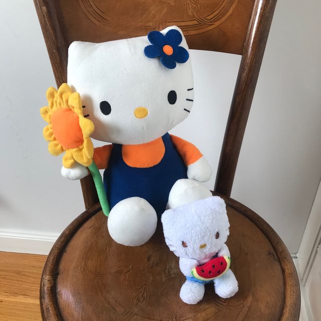 2 peluches Hello kitty