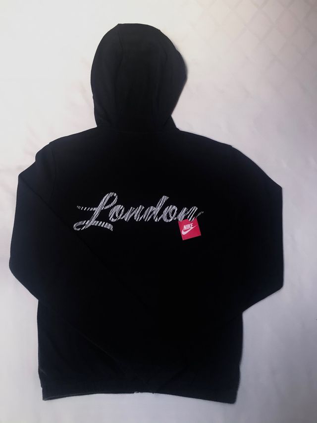 Sudadera Nike. Talla S