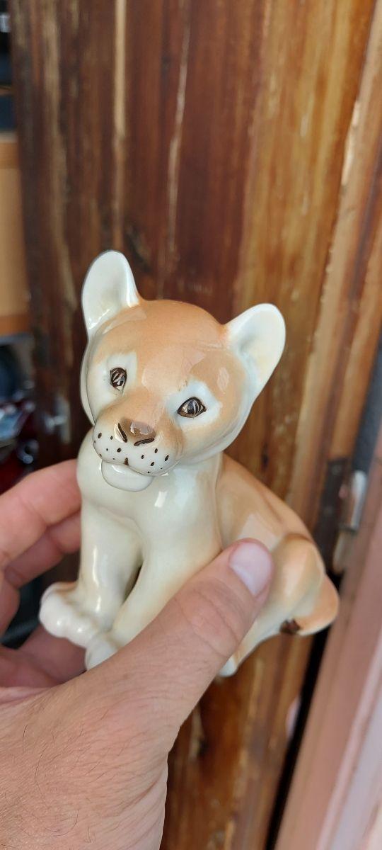 Cachorro Leon Porcelana