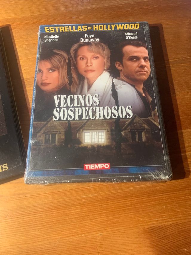 2 títulos de cine.