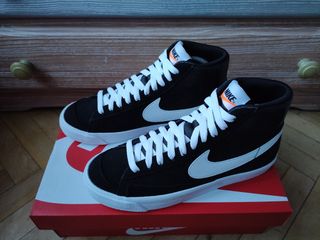 NUEVAS Nike Blazer Mid \\'77 Unisex talla 39 de segunda mano por 75 EUR en  Madrid en WALLAPOP