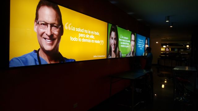 Rotulación - montaje de vinilos en Barcelona