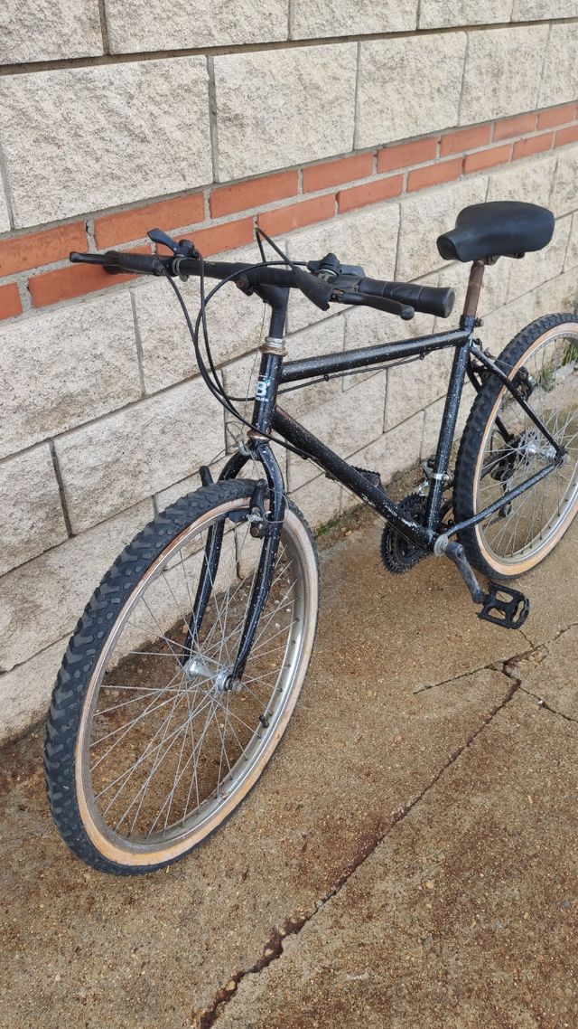 BICICLETA DE MONTAÑA 18 VELOCIDADES