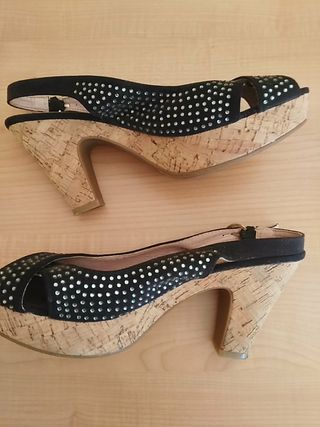 Zapatos Tacon Corcho de segunda mano por 5 EUR en Segur de Calafell en  WALLAPOP