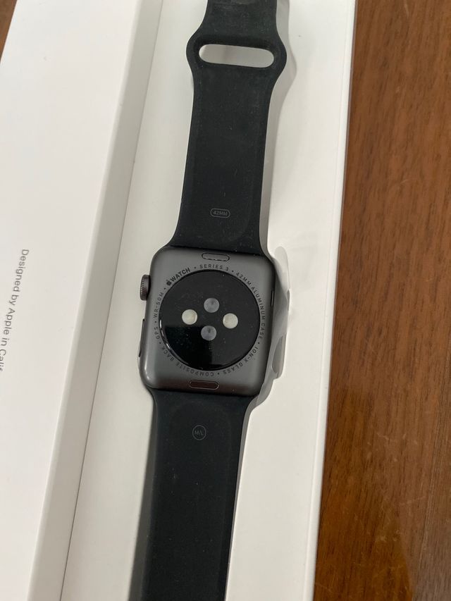 Apple whatch series 3 42mm de segunda mano por 130 € en Los Palacios y