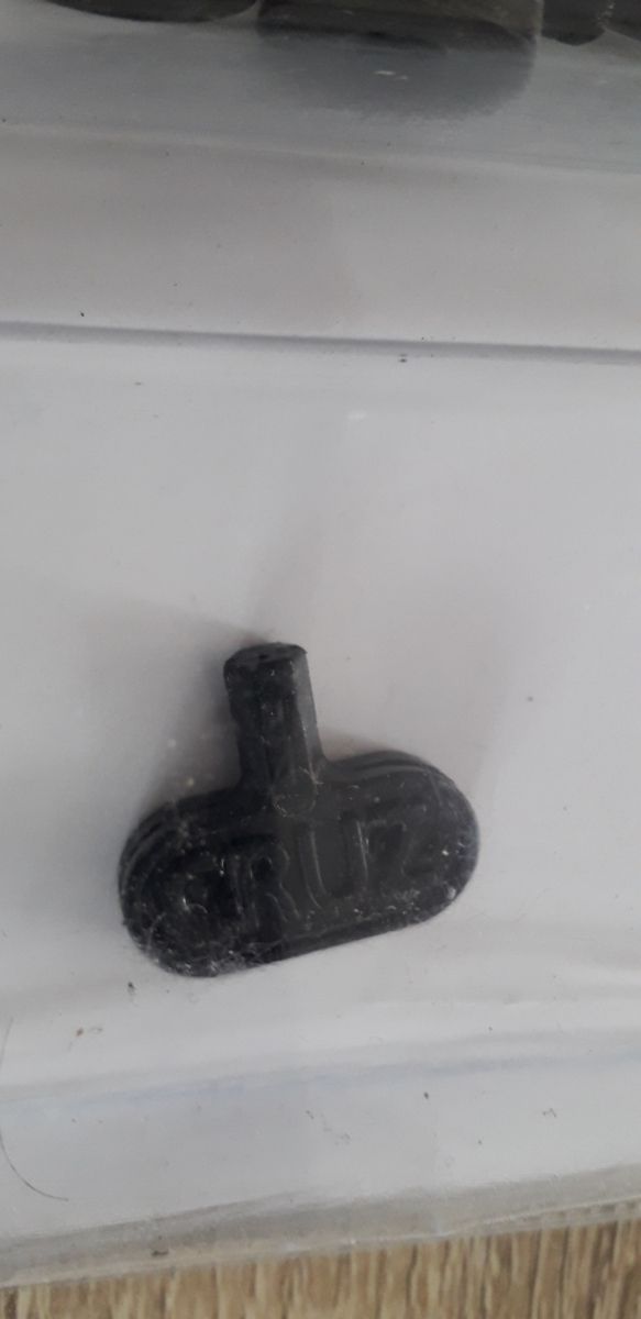 Cerraduras y llave plástico Cruz