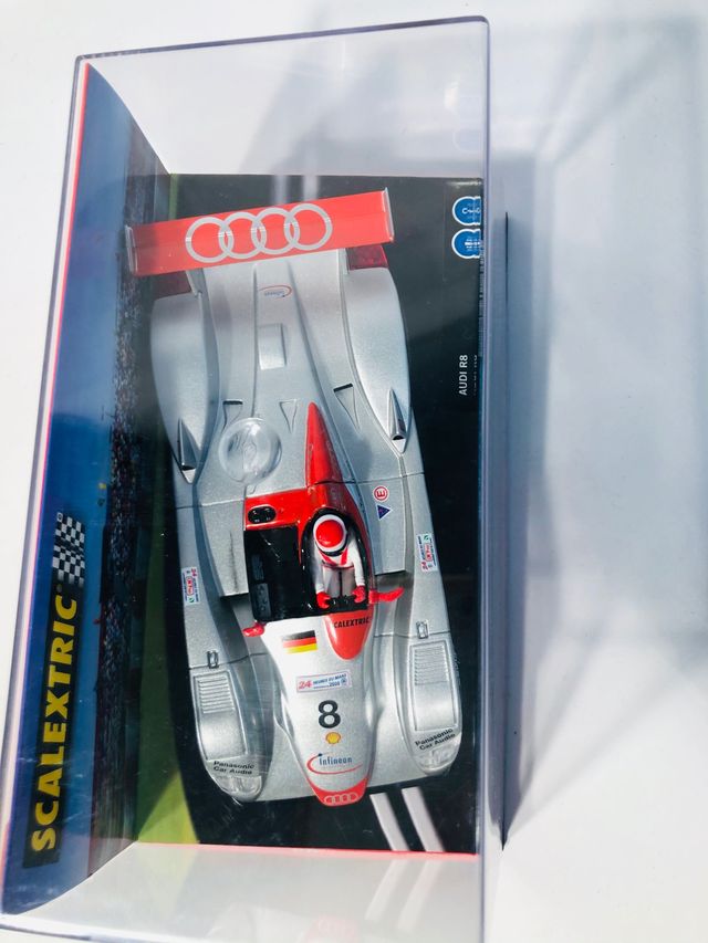 Ref. 6036 Audi R8 Campeón Le Mans 2000